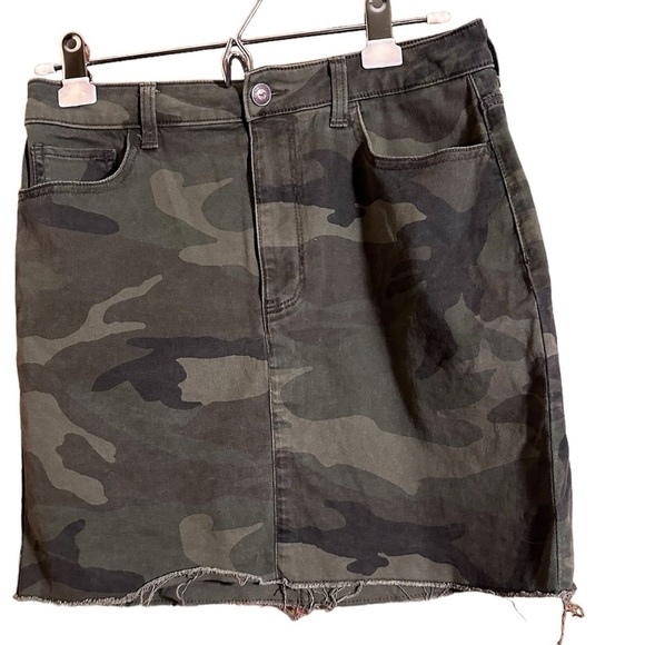 Garage Dresses & Skirts - Hollister Camo Ultra High Rise Denim Skirt Size 7